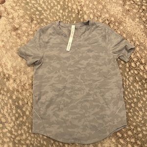 Gray camo lululemon short sleeve top